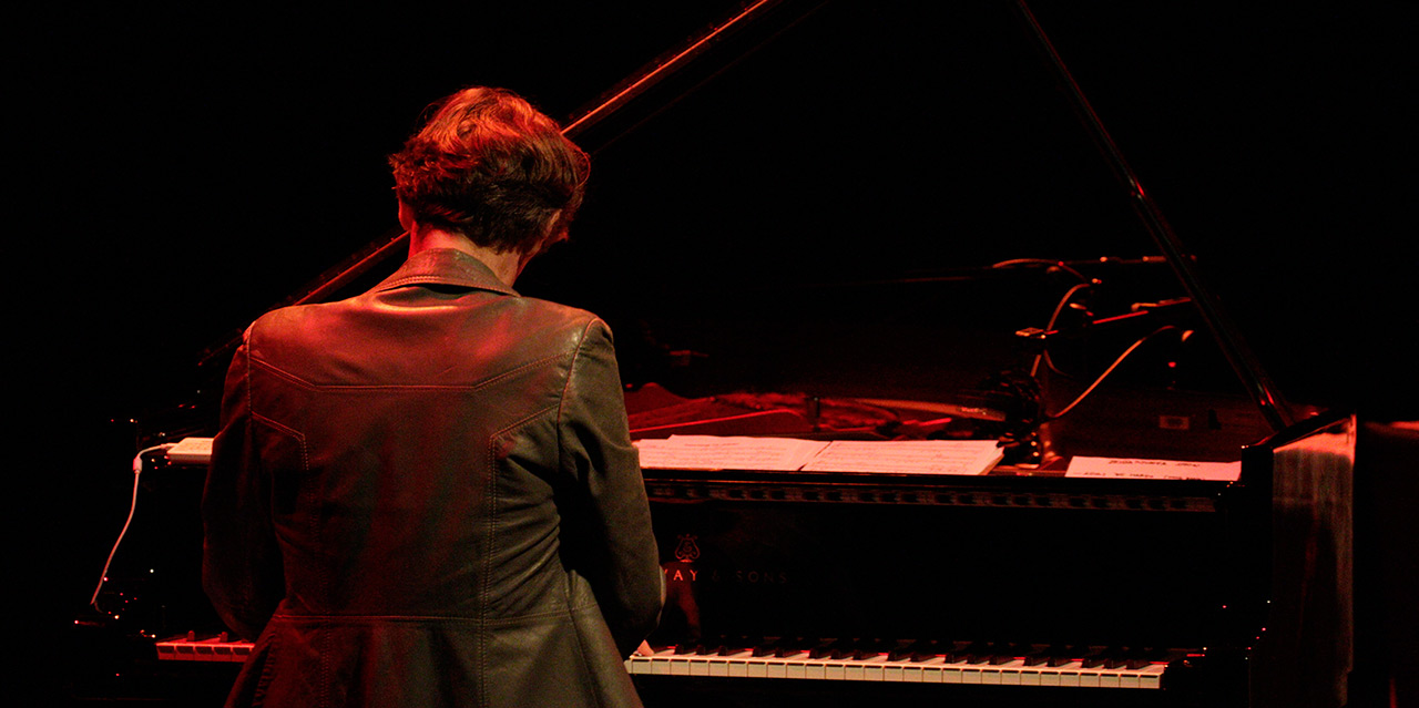 Ralf Schmid is professor at the reknown Music University in Freiburg, Germany.